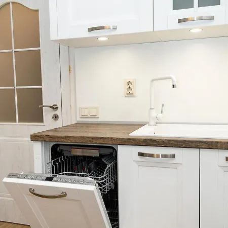 Apartment Stylish 1br Steps From Sea Garden I By Flat Mаnager Varna