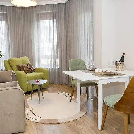 Stylish 1br Steps From Sea Garden I By Flat Mаnager Appartement Varna